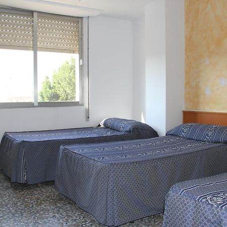 Hostal Mengual Gandia Room photo